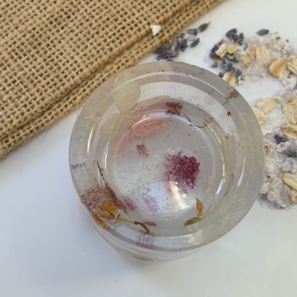 Flower Resin Tea Candle Holder - Picture 4 of 5